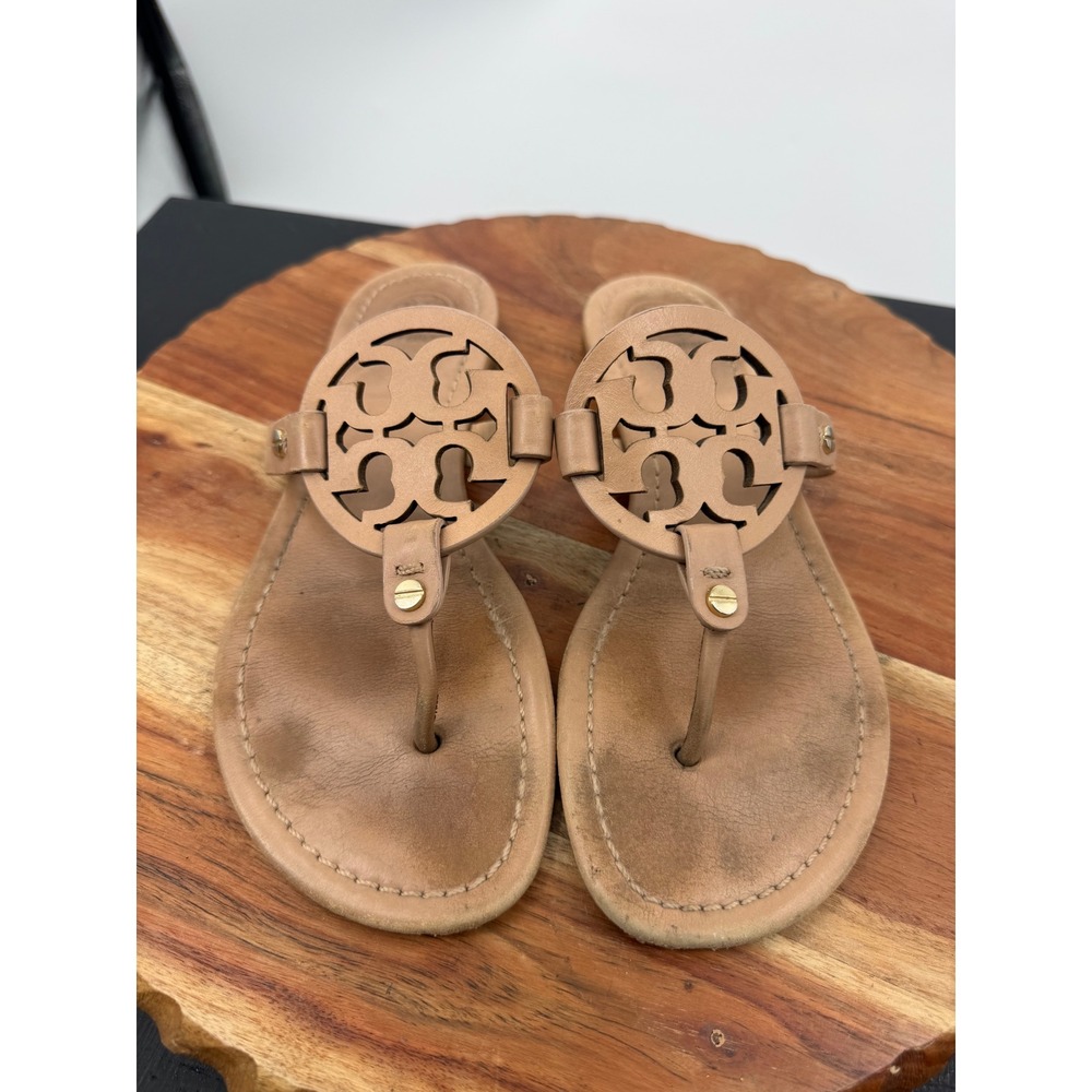 Tory Burch Miller Sandal Women 7M Tan Leather Logo Thong Flat 5930 Sand - Picture 2 of 7